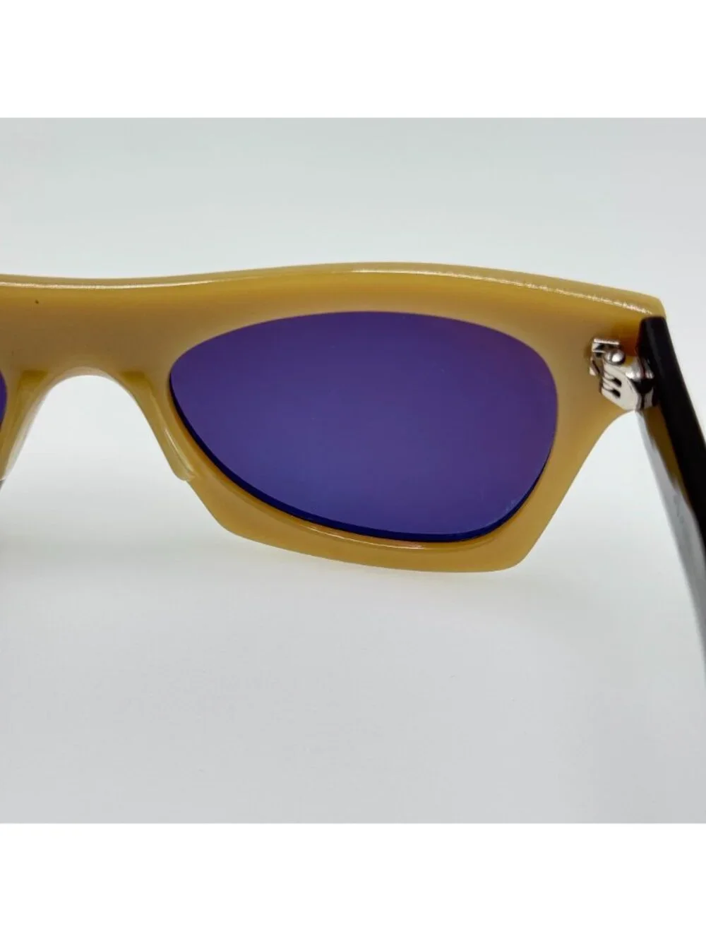 Eyemusement Zee Hrn/Tort Sunglasses 52-19-145